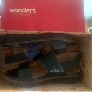 WONDERS Women’s PITONCINO Leather Strappy Sandal